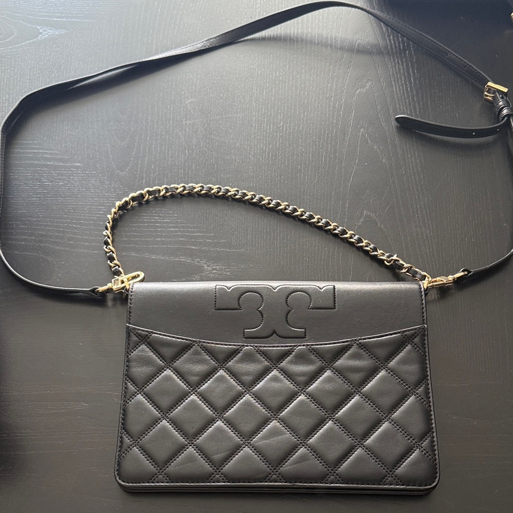 Tory Burch Savannah quilted flat clutch